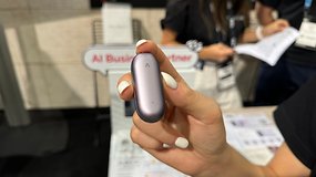 PLAUD NotePin Hands-On: Succeeding Where Other AI Wearables have Failed