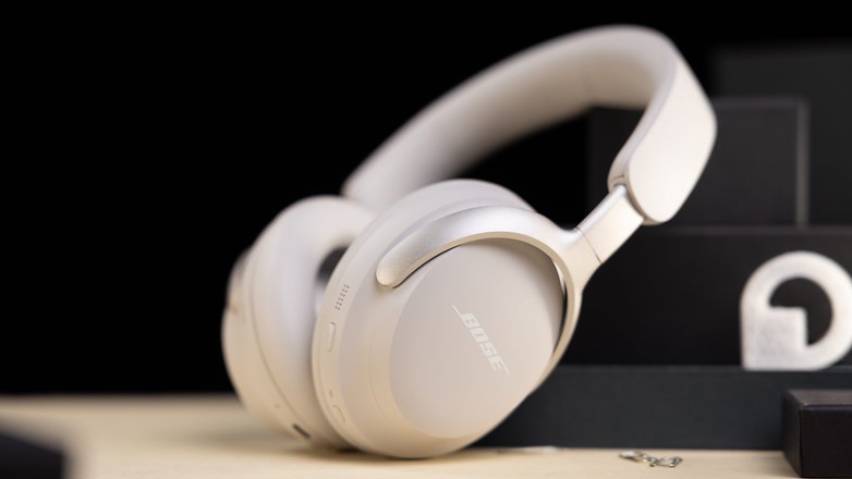 Die Bose QC Ultra Headphones in Nahaufnahme