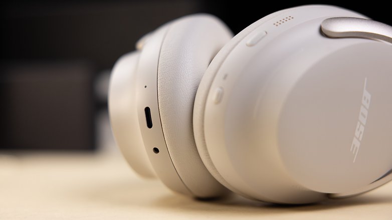 Die Bose QC Ultra Headphones in Nahaufnahme