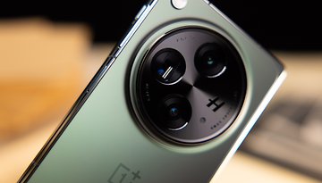 Blick auf die Hauptkamera des OnePlus Open