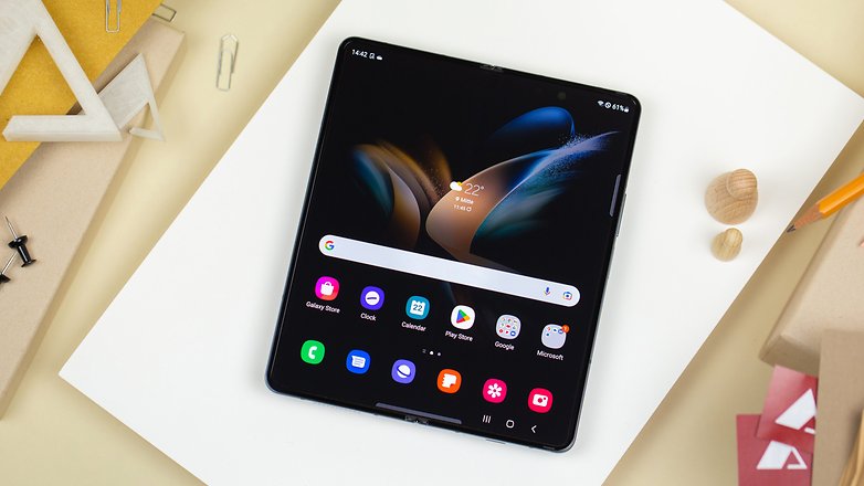 Samsung Galaxy Z Fold 4 Display innen