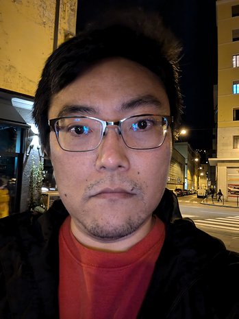 Google Pixel 8a: Selfiekamera (1,4x Digitalzoom) - Porträtmodus an