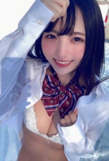 由良ゆらさん、イメージDVDで超過激な下乳おっぱい披露でぐうシコｗｗｗ【エロ画像】