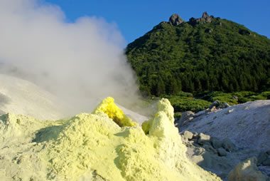 sulfur fumarole