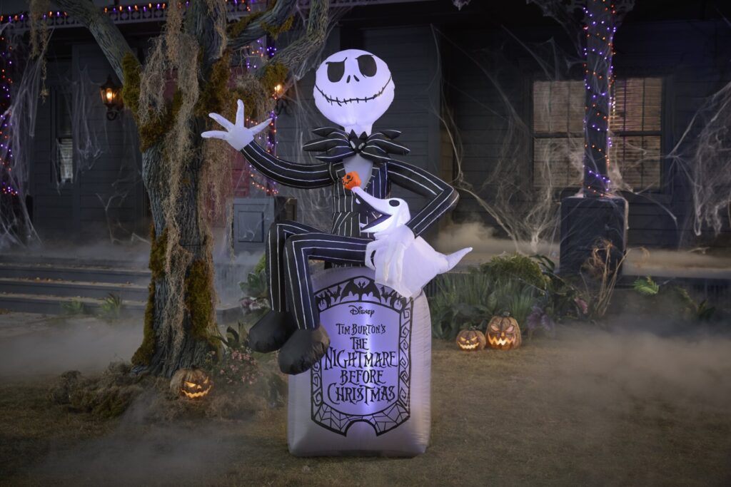 6 Ft Led Jack Skellington & Zero Lifestyle