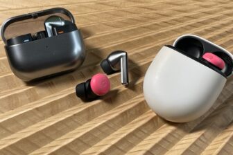 Pixel Buds Samsung Buds Faceoff