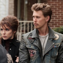 Jodie Comer and Austin Butler play a married couple in "The Bikeriders." 