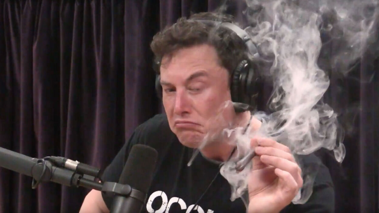 Elon Musk talks Neuralink, electric airplanes, smokes weed with Joe Rogan