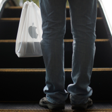 Apple stores may be getting rid of plastic bags and going green