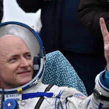 The emotional moment astronaut Scott Kelly landed on Earth after a year in space
