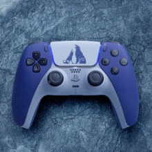 the 'God of War Ragnarök' DualSense controller against an icy gray backdrop