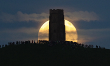 A rare 'strawberry moon' appeared in the sky and it was stunning