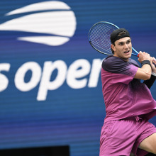 Jack Draper competes against Alex de Minaur