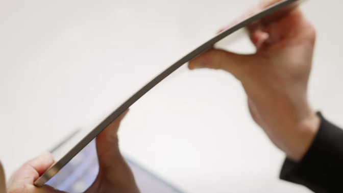 Apple iPad Pro bend test