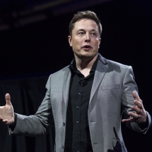 Elon Musk at solar panel unveiling: 'We need to make solar as appealing as electric cars'