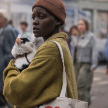 Sam (Lupita Nyong'o) and Frodo the cat cling together in "A Quiet Place: Day One."