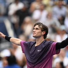 Jack Draper competes against Alex de Minaur