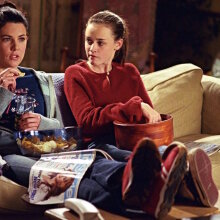 College, coffee and famous last words: A first look at the 'Gilmore Girls' revival