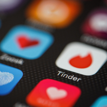 Here's what happens when you tell Tinder matches your dad just died