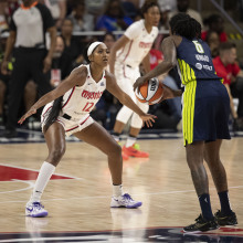 Washington Mystics guard DiDi Richards (12) plays defense 