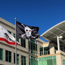 Here's why Apple is flying a pirate flag to celebrate its 40th anniversary