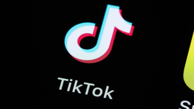 A screen displaying the TikTok label. 