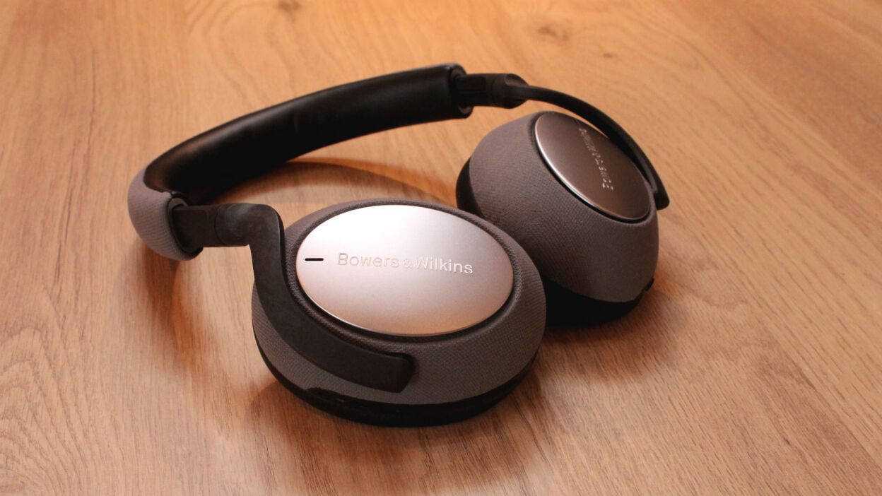 B&W PX7 review: Near-perfect wireless headphones