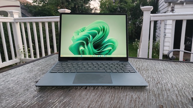 Microsoft Surface Laptop Go 3