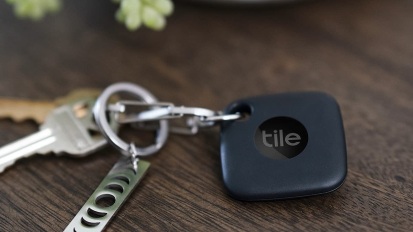 tile tracker on a key chain 