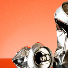 Smashing aluminum cans makes them harder to recycle