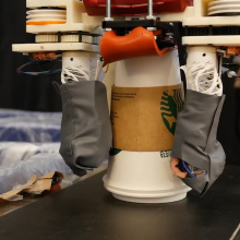 This robot can sort recyclable materials without even so much as a peek at them