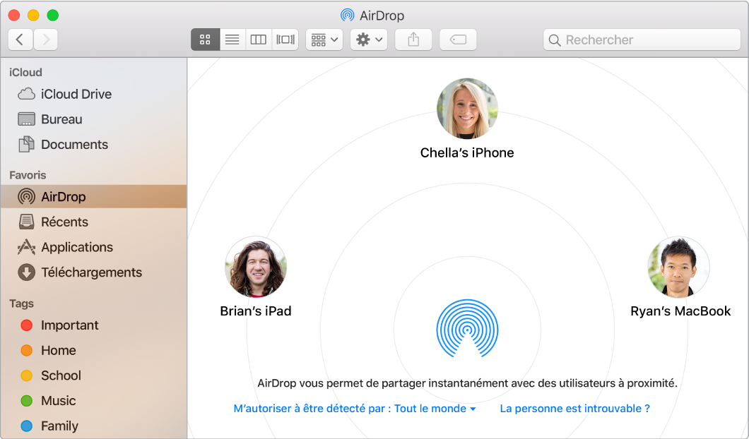 Fenêtre du Finder avec AirDrop sélectionné dans la section Favoris de la barre latérale.