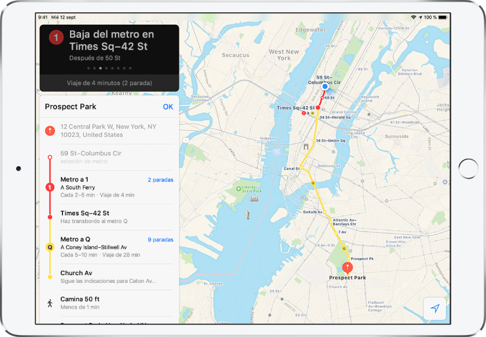 Mapa de transporte público de Nueva York con una línea de tren con destino a Prospect Park. A la izquierda, una tarjeta de ruta muestra indicaciones paso a paso, como un cambio de tren y un recorrido a pie de unos 15 metros.