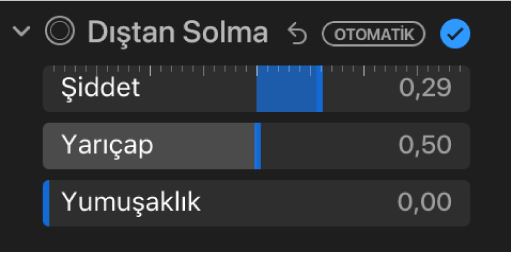 Şiddet, Yarıçap ve Yumuşaklık sürgülerini gösteren Ayarla bölümündeki Dıştan Solma denetimleri.