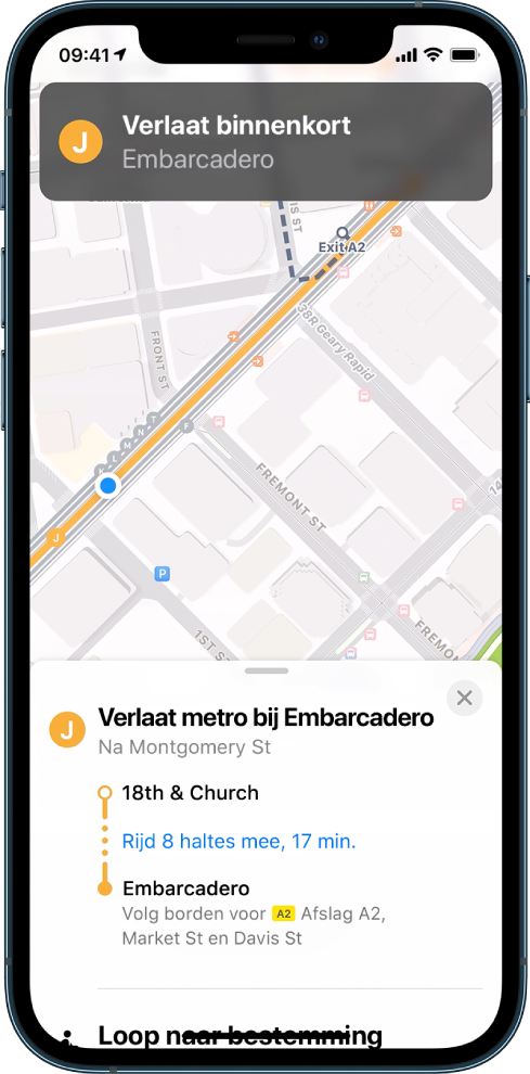 Een kaart met een ov-routebeschrijving en een melding om binnenkort uit te stappen.