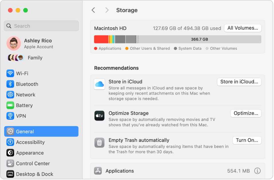 Krātuves iestatījumu logs Recommendations, kurā ir redzamas opcijas Store in iCloud, Optimize Storage un Empty Trash Automatically.