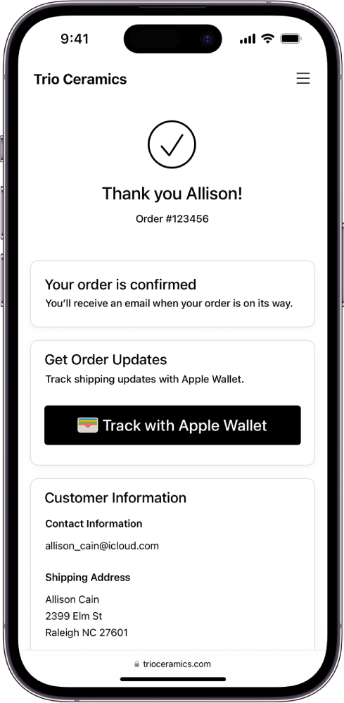 Halaman pengesahan pesanan menunjukkan Penjejakan dengan butang Apple Wallet.