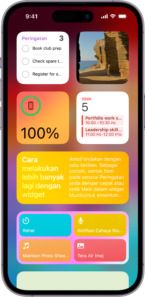 Widget dipaparkan dalam Paparan Hari Ini, termasuk widget Peringatan, Foto, Bateri, Kalendar, Petua dan banyak lagi.