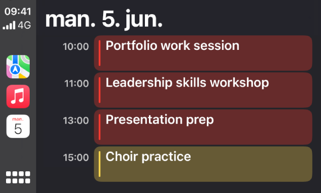 CarPlay som viser Kart, Musikk og Kalender i sidepanelet. Til høyre vises hendelsene for mandag 5. Juni: Arbeid med portefølje, ledelsesseminar, forberedelse av presentasjon og korøving.