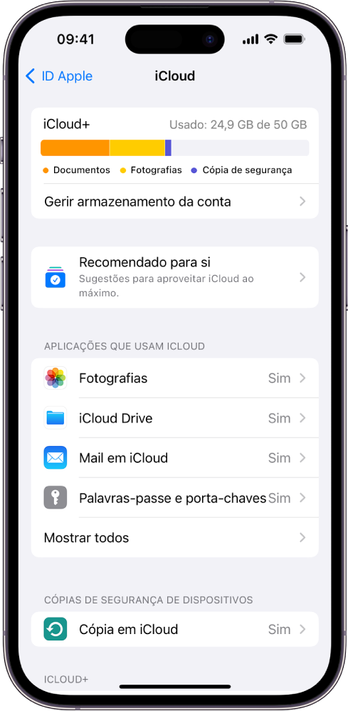 Ecrã das definições de iCloud, com o indicador de armazenamento em iCloud e uma lista de funcionalidades, incluindo Fotografias, iCloud Drive e Cópia de segurança em iCloud que podem ser usados com iCloud.