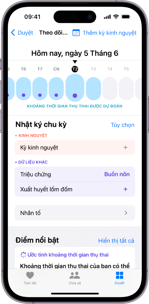 Màn hình Theo dõi chu kỳ với một dòng thời gian ở gần trên cùng đang hiển thị khoảng thời gian thụ thai được ước tính. Bên dưới dòng thời gian là các tùy chọn để thêm thông tin về kỳ kinh nguyệt, triệu chứng, v.v.