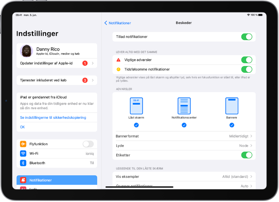 iPad med indstillinger til notifikationer og alarmer.