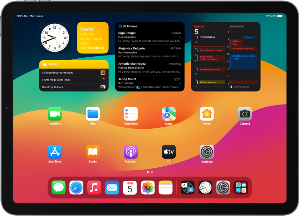 iPadi Home Screen-kuva sisselülitatud režiimiga Dark Mode.