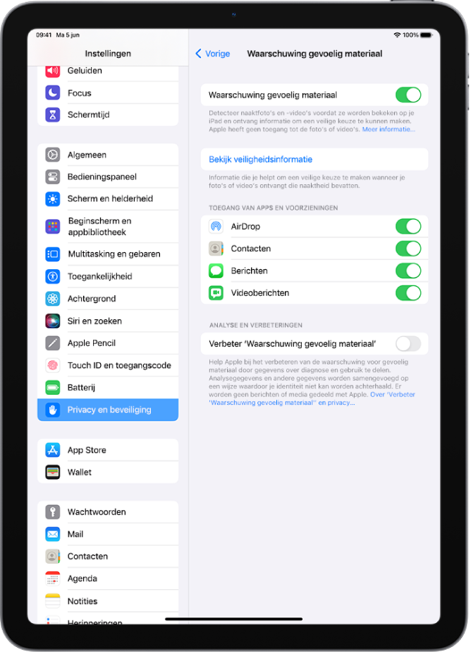 De instellingen voor 'Waarschuwing gevoelig materiaal', met een link getiteld 'Bekijk veiligheidsinformatie' en een knop 'Verbeter 'Waarschuwing gevoelig materiaal'' om analytische en gebruiksgegevens te delen met Apple.