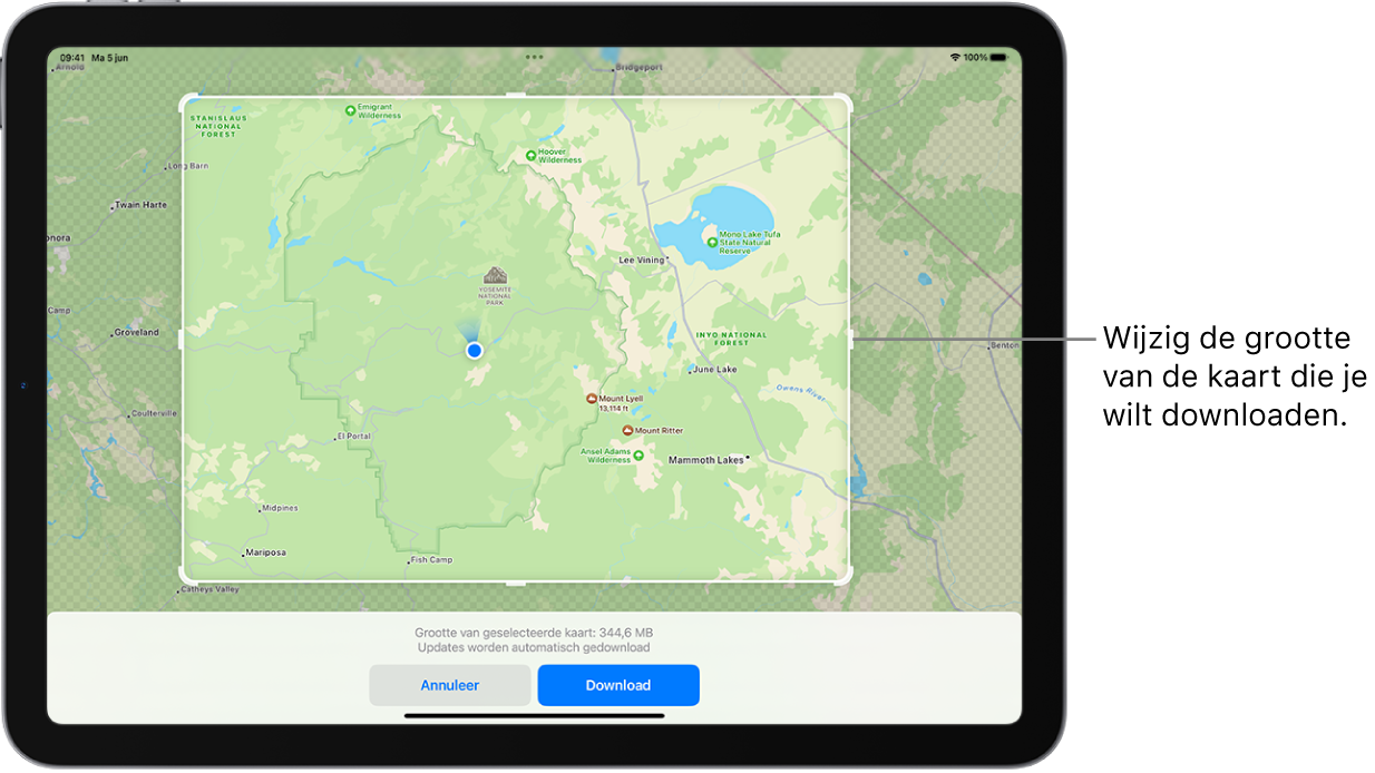 iPad met een kaart van een nationaal park. Rond het park staat een kader met grepen. Je kunt deze verplaatsen om de grootte aan te passen van de kaart die je wilt downloaden. De downloadgrootte van de geselecteerde kaart wordt eronder weergegeven. Onder in het scherm staan de annuleerknop en de downloadknop.