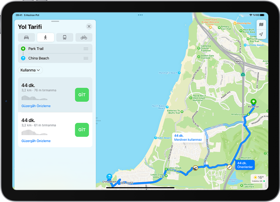 Her biri soldaki güzergâh kartında bir Git düğmesiyle listelenen iki yürüme güzergâhının bulunduğu bir harita.