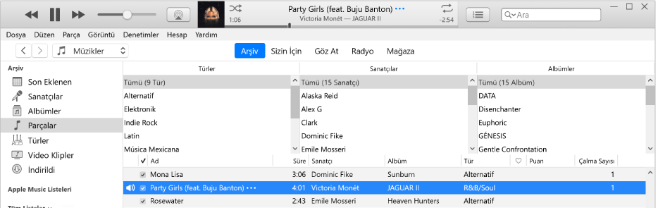 iTunes ana penceresi: Kenar çubuğunun sağında ve parça listesinin üstünde sütun tarayıcı vardır.