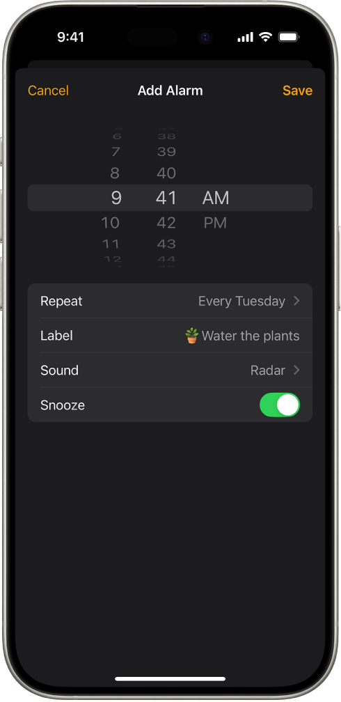 Una pantalla donde se cambia una alarma con opciones para cambiar la hora, elegir si la alarma se repite, agregar una etiqueta a la alarma, seleccionar un sonido de alarma y activar la repetición de la alarma.