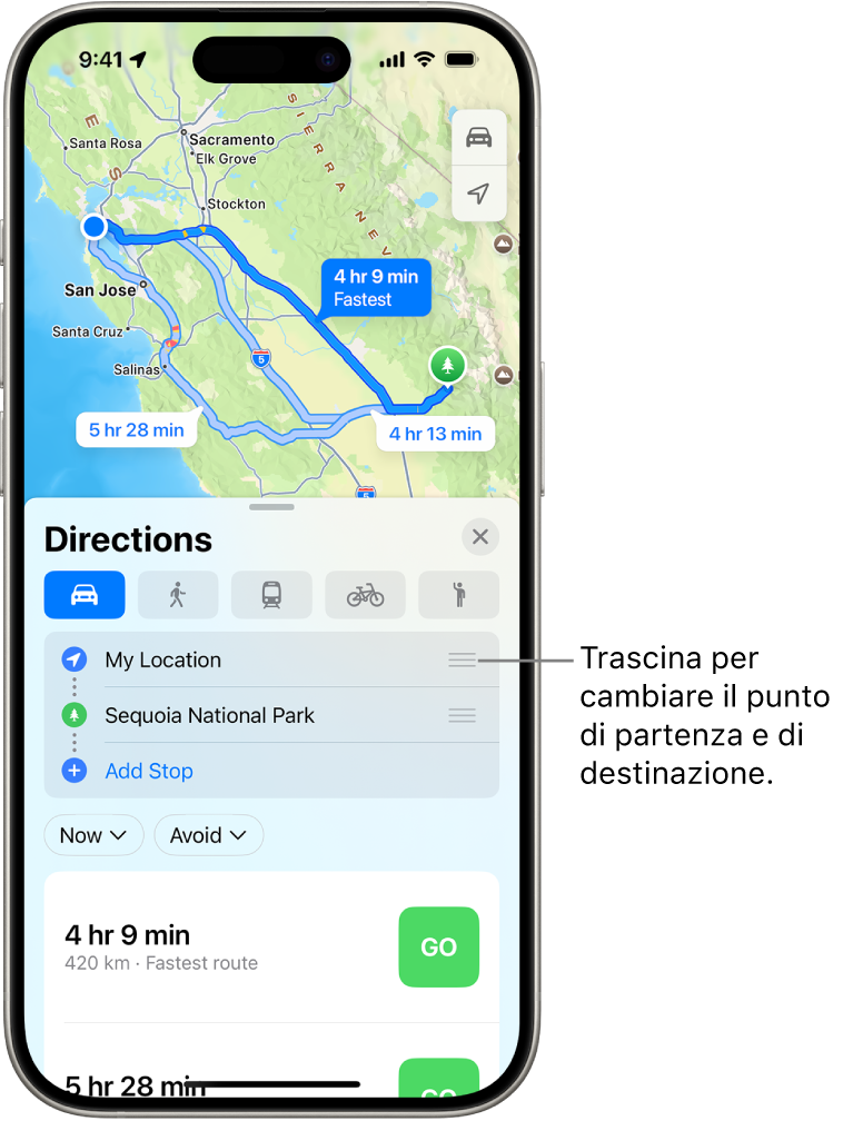 Una mappa, con diversi itinerari possibili tra la posizione attuale e la destinazione scelta in auto.