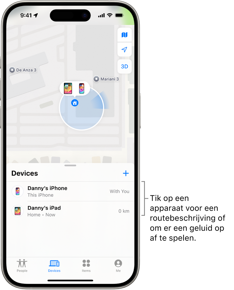 Het Zoek mijn-scherm waarin de lijst 'Apparaten' is geopend. Er staan twee apparaten in de lijst 'Apparaten': de iPhone en iPad van Dennis. Hun locaties worden op een kaart weergegeven.